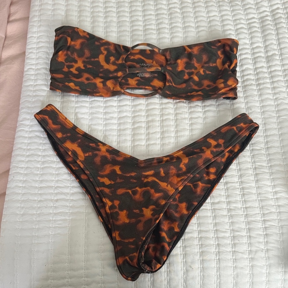 JMP BIKINI (small top Large bottom)